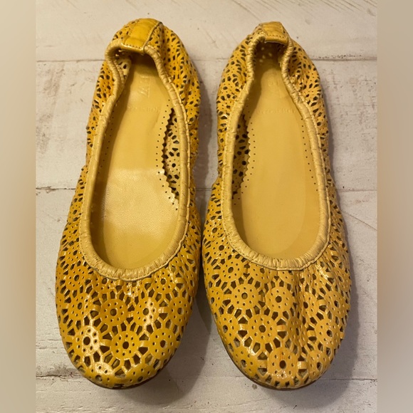 J. Crew Size 7 1/2 Perforated Leather Flats